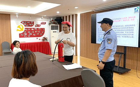 劉潭服裝為企業新員工開展崗前安全培訓 劉潭服裝為企業新員工開展崗前安全培訓