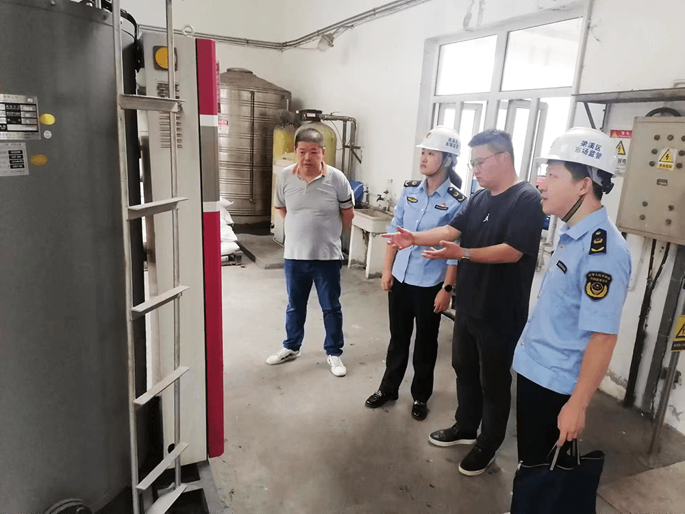 梁溪區市場監督局來到劉潭服裝開展專項檢查 梁溪區市場監督局來到劉潭服裝開展專項檢查