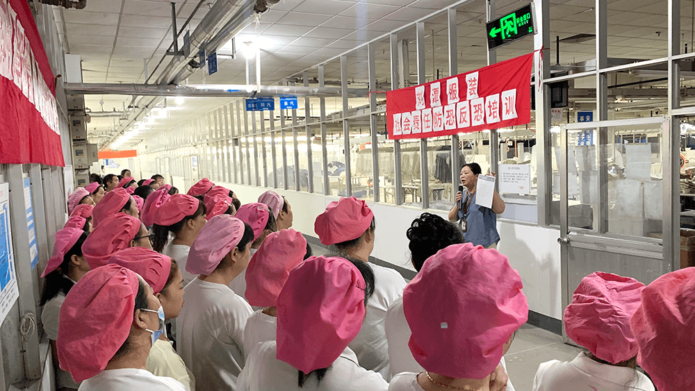 劉潭服裝反恐防恐不松懈 劉潭服裝反恐防恐不松懈