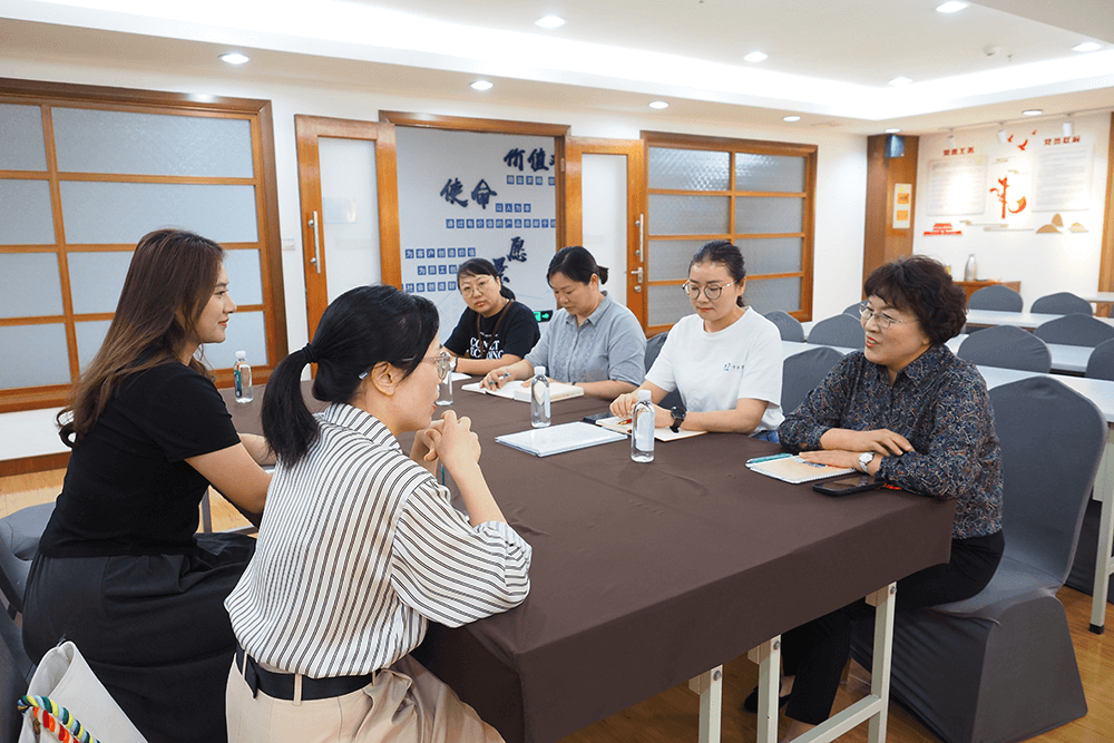 街道組織委員到劉潭服裝指導黨建工作 街道組織委員到劉潭服裝指導黨建工作