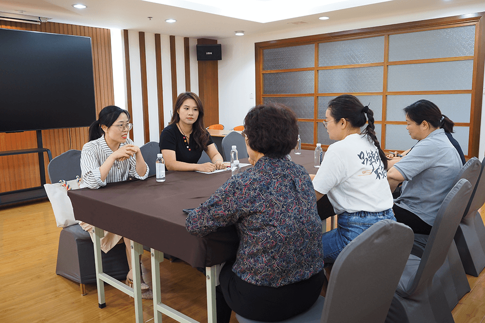 街道組織委員到劉潭服裝指導黨建工作 街道組織委員到劉潭服裝指導黨建工作