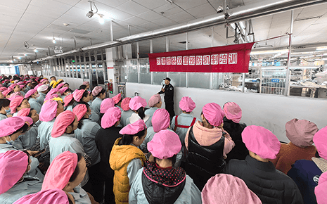 牢筑安全“防火墻”劉潭服裝開展雙重預(yù)防機制專題培訓(xùn)