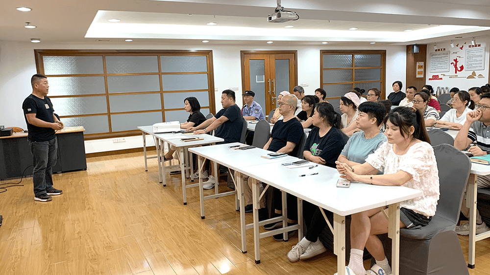 劉潭服裝召開7月份安全生產工作部署會議 劉潭服裝召開7月份安全生產工作部署會議