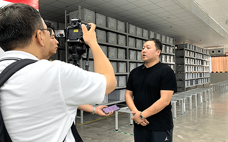 劉潭服裝:乘“數(shù)”而上,向“新”而行 劉潭服裝:乘“數(shù)”而上,向“新”而行