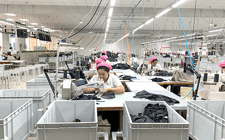 “5G+工業(yè)互聯(lián)網(wǎng)”激發(fā)劉潭服裝向“新”力 “5G+工業(yè)互聯(lián)網(wǎng)”激發(fā)劉潭服裝向“新”力