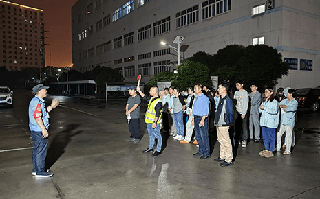 劉潭服裝開展夜間宿舍樓應急逃生演練