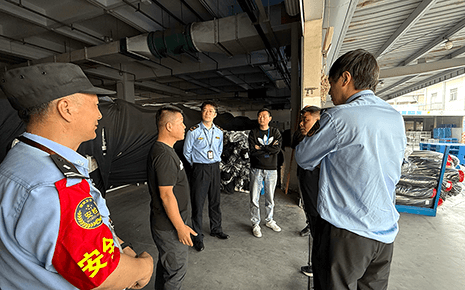 區(qū)應(yīng)急管理局到劉潭服裝開展安全生產(chǎn)檢查 區(qū)應(yīng)急管理局到劉潭服裝開展安全生產(chǎn)檢查