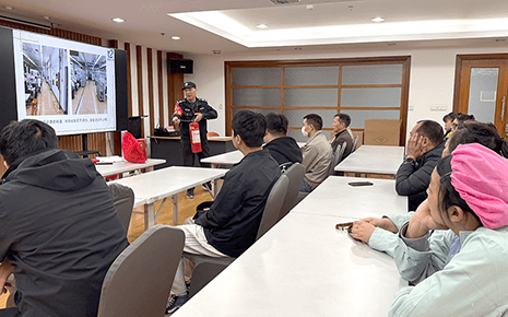 劉潭服裝開展新員工安全生產(chǎn)與應(yīng)急技能培訓(xùn) 劉潭服裝開展新員工安全生產(chǎn)與應(yīng)急技能培訓(xùn)