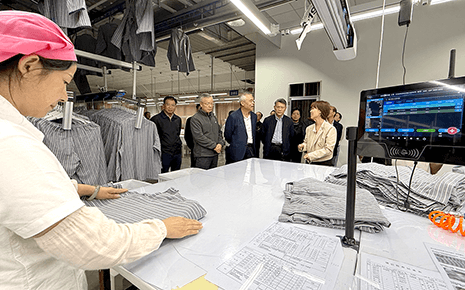 熱烈歡迎廣西政協(xié)考察團蒞臨劉潭服裝,見證智能風采 熱烈歡迎廣西政協(xié)考察團蒞臨劉潭服裝,見證智能風采